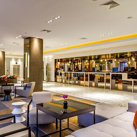 Hotel Sofitel Warsaw Victoria Esterno foto Lobby