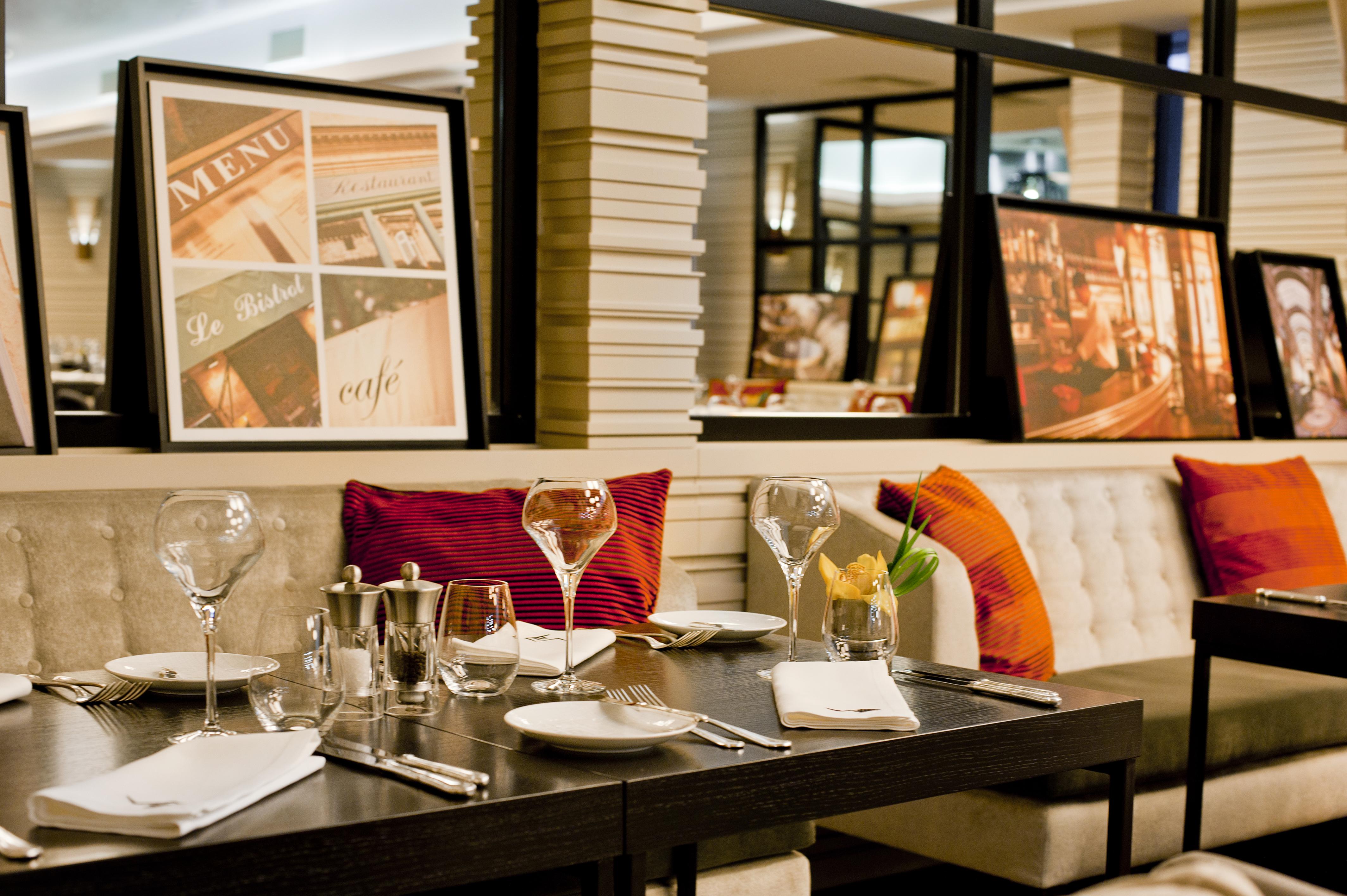 Hotel Sofitel Warsaw Victoria Esterno foto The restaurant