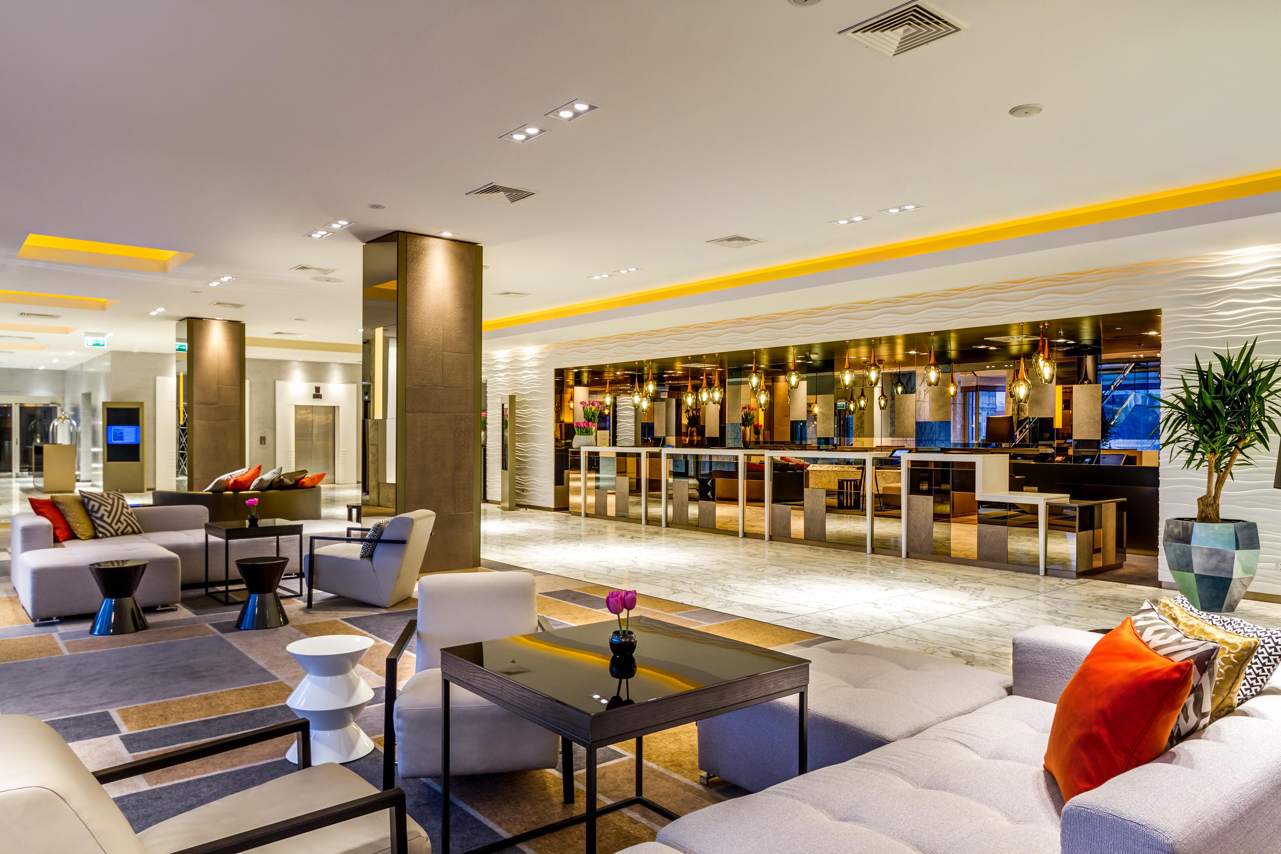 Hotel Sofitel Warsaw Victoria Esterno foto Lobby