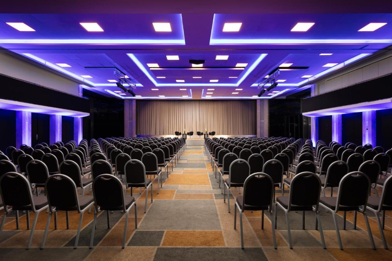Hotel Sofitel Warsaw Victoria Esterno foto The main conference hall