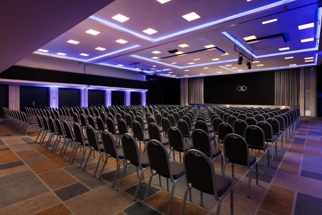 Hotel Sofitel Warsaw Victoria Esterno foto The main conference room