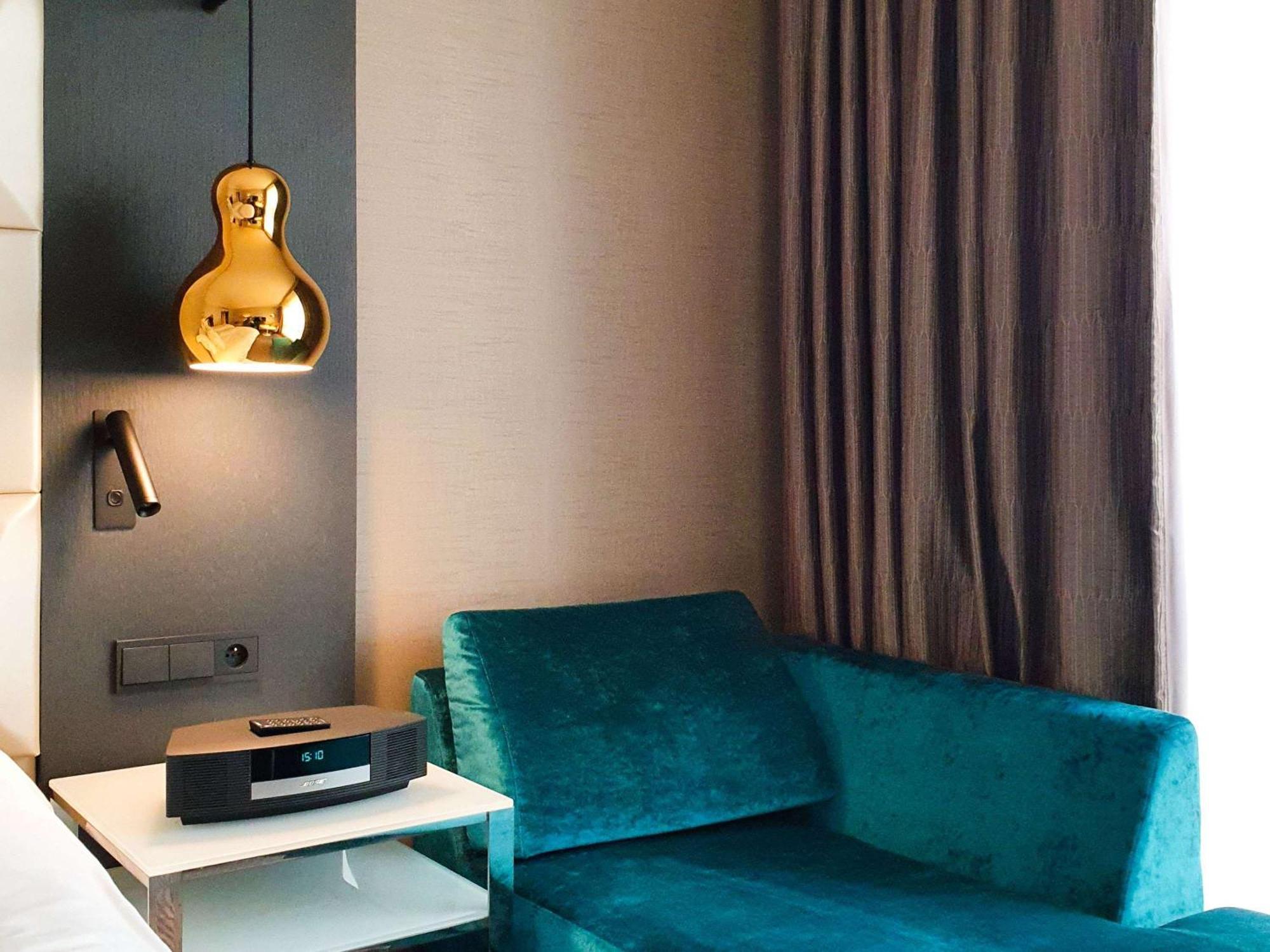 Hotel Sofitel Warsaw Victoria Esterno foto A Naim Uniti Atom