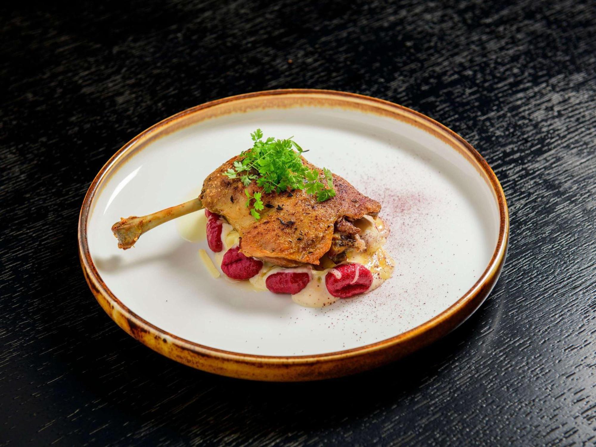 Hotel Sofitel Warsaw Victoria Esterno foto A duck confit
