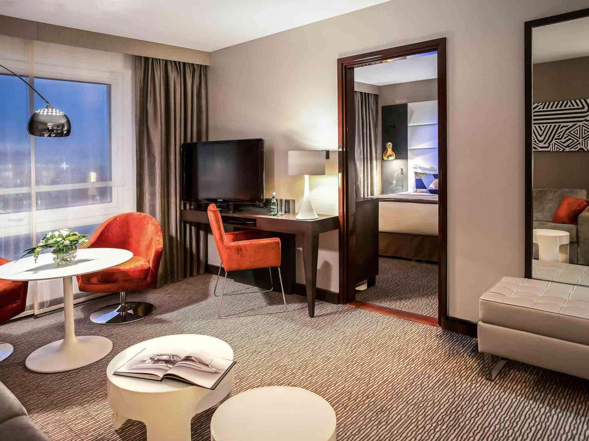 Hotel Sofitel Warsaw Victoria Esterno foto Suite
