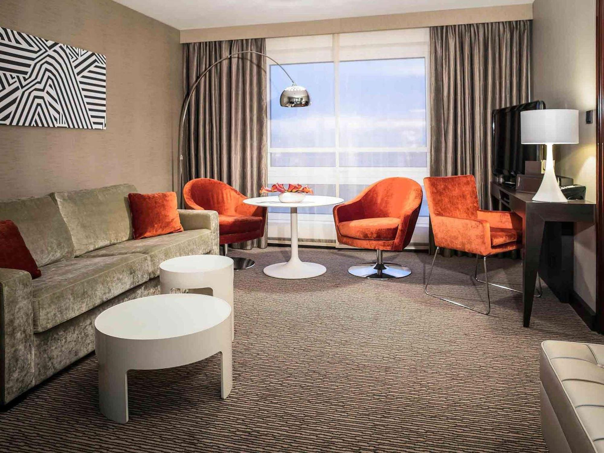 Hotel Sofitel Warsaw Victoria Esterno foto Living room