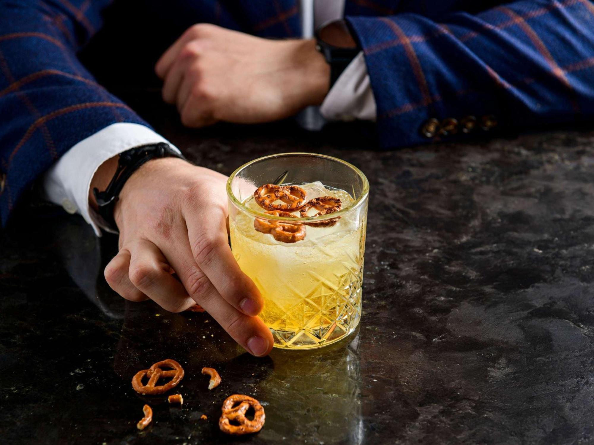 Hotel Sofitel Warsaw Victoria Esterno foto A glass of Old Fashioned