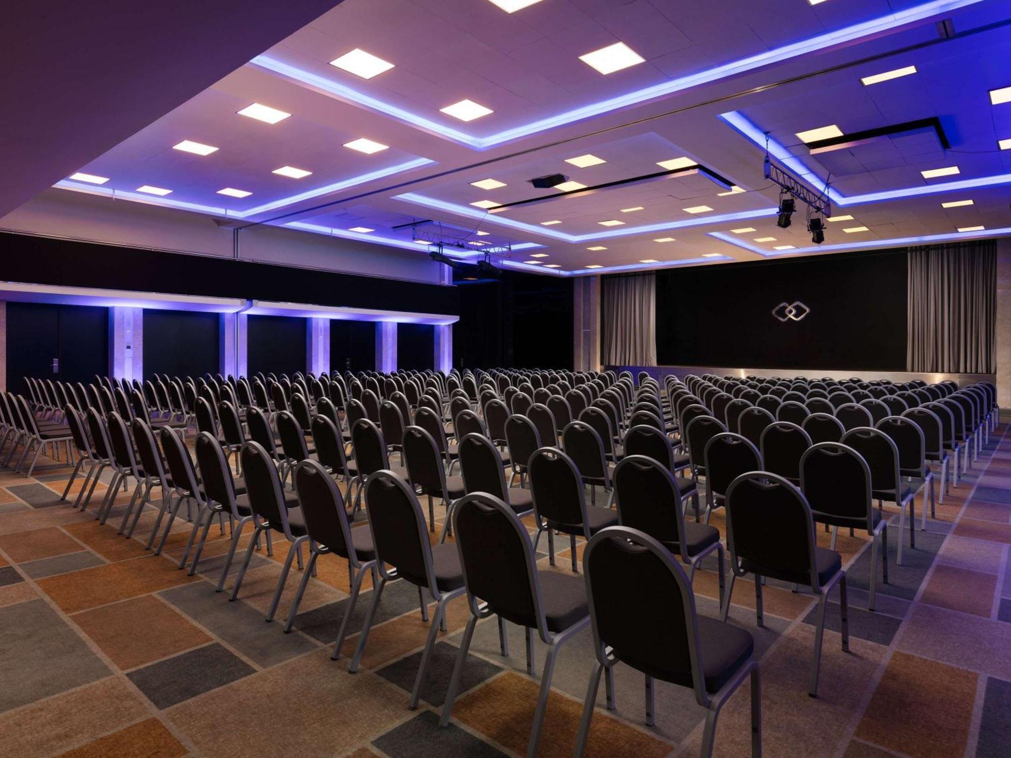 Hotel Sofitel Warsaw Victoria Esterno foto The ballroom