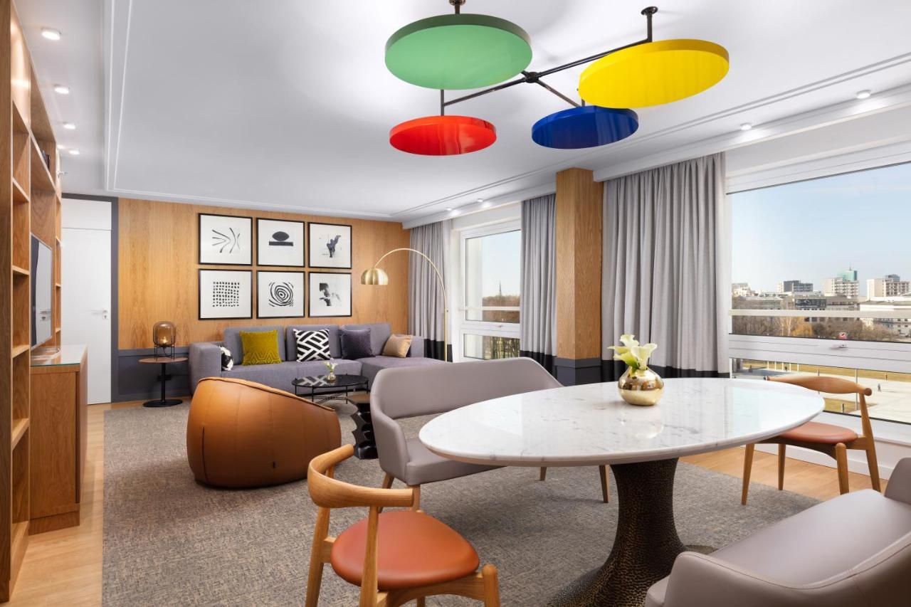 Hotel Sofitel Warsaw Victoria Esterno foto The Standard East Village