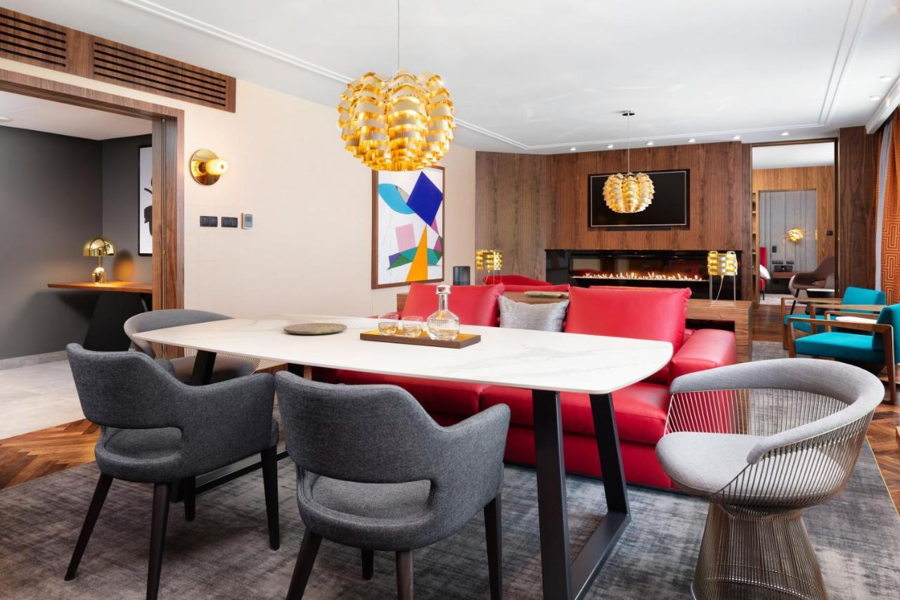 Hotel Sofitel Warsaw Victoria Esterno foto The living room of a suite at the InterContinental London The O2